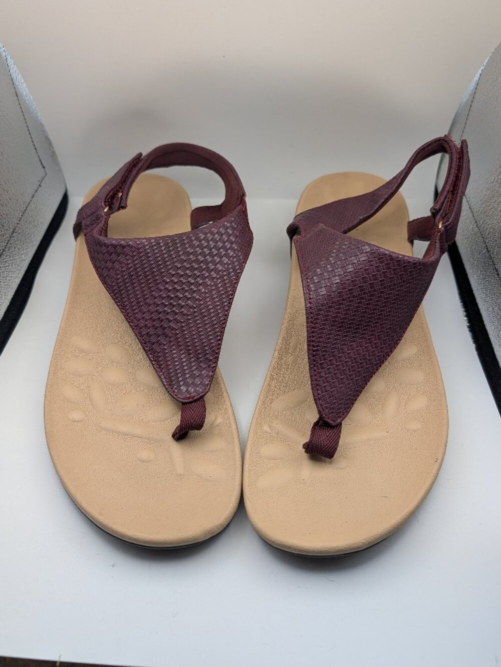 Megnya Women's Arch Support Orthotic Thong Sandals, Burgundy (Size 9/40)